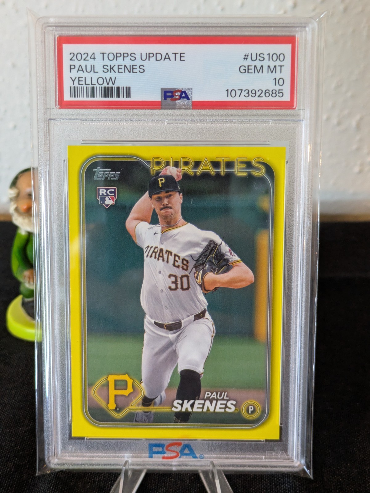 2024 Topps Update Yellow Rookie RC Paul Skenes #US100 PSA 10 Color Match view 2