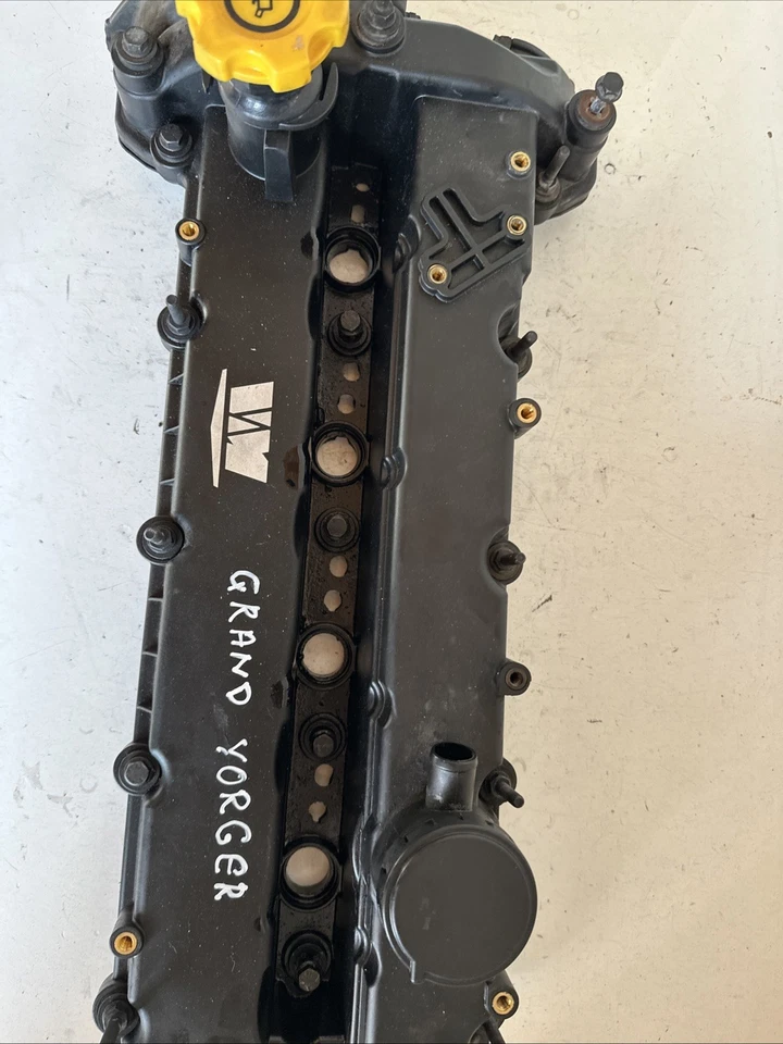 Chrysler Grand Voyager Valve Roker Cover 20132414 Genuine 2.8 crd 2011 - Image 2 of 4