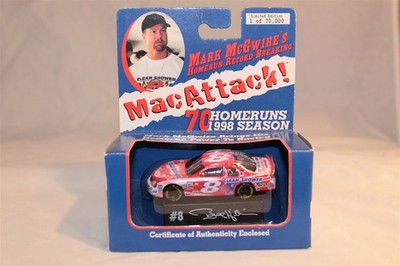 1999 MAISTO #8 MARK McGWIRES HOMERUN RECORD-BREAKING MAC ATTACK MONTE CARLO 1/64