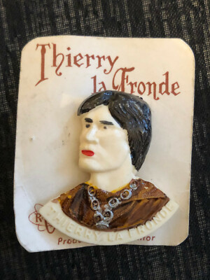 vintage: rare 1963 ORTF Thierry La Fronde pin - vintage new