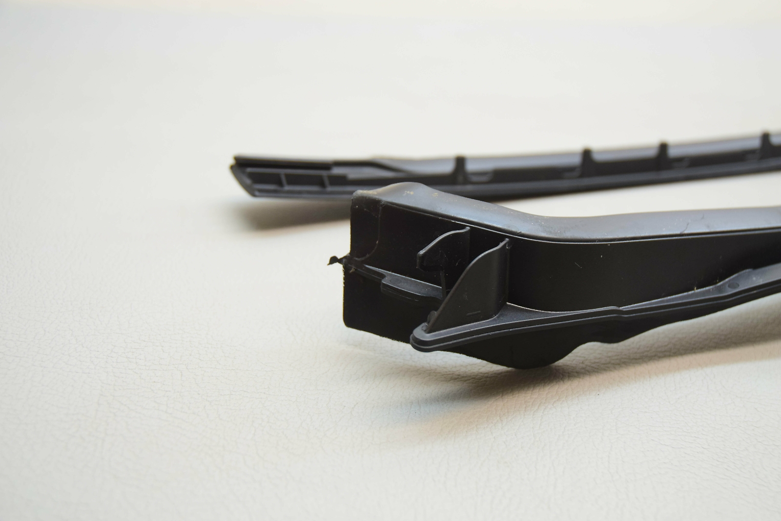 BMW X3 G01 F97 Front Right N Left Windshield Drip Trims OEM  