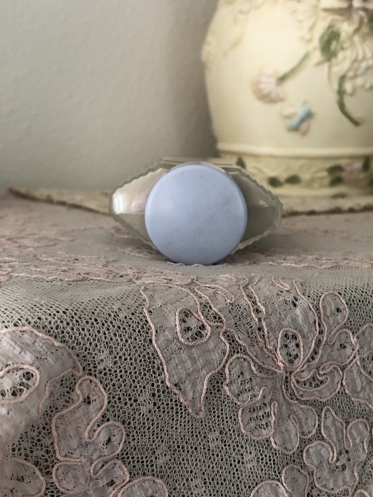 Vintage Quelques Fleurs Houbigant Talc Powder FULL Pretty Shabby Chic