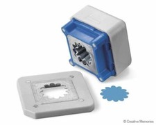 Creative Memories Place N Punch Blossom Flower Scallop Circle 1.5" x 1.5" NEW