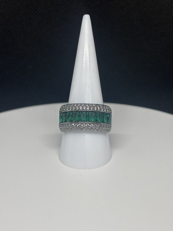 Bomb Party May 2025 “Shimmering Waves” -Size 10 Ring- Emerald on Hematite