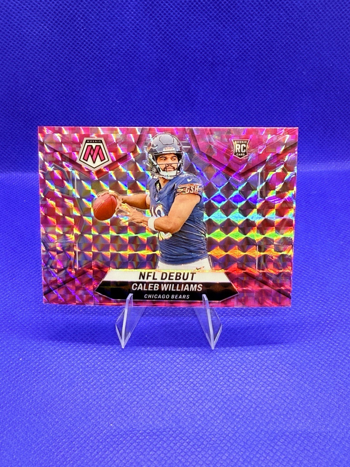 2024 PANINI MOSAIC CAMO PINK PRIZM #289 CALEB WILLIAMS ROOKIE FOOTBALL CARD
