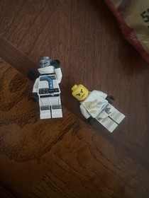 Lego Minifigure- Zane 2260 2171 DX The Golden Weapons Ninjago