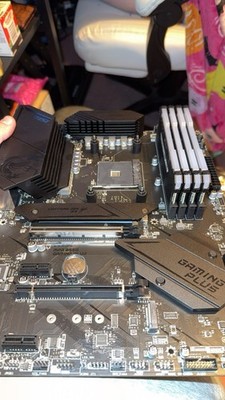 MSI MPG B550 GAMING PLUS, Socket AM4, AMD Motherboard