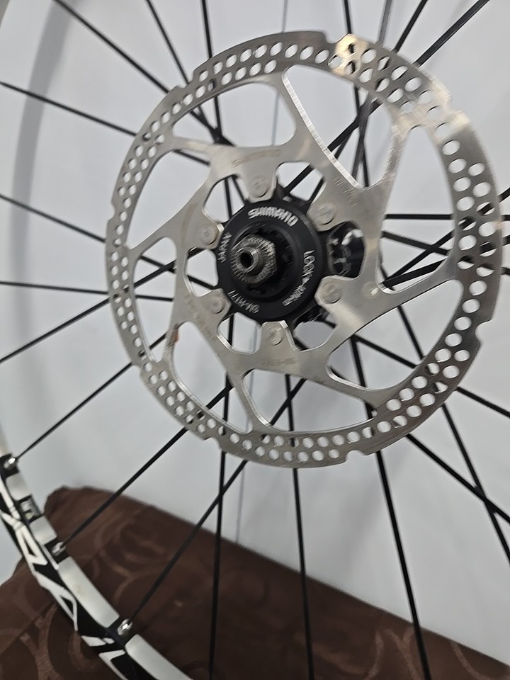 Rueda trasera Mavic E-Crosstrail SL Carbon 29 Eje pasante 12x148 mm