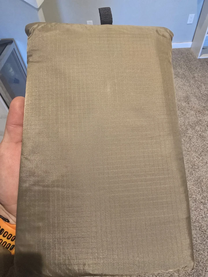 Tela de nailon Ripstop bronceada 70D 1,9 oz y recubierta de uretano por yarda a granel Foto 4 de 4