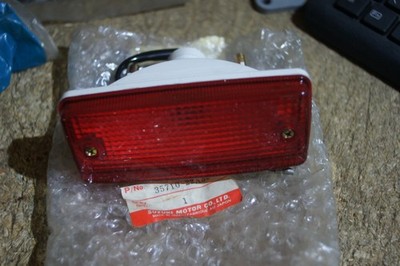 SUZUKI ORIGINAL LT185 LT230 RÜCKLEUCHTENBAUGRUPPE 35710-22a30 NOS