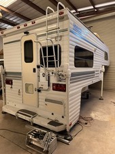 Lance Truck Camper 10’1