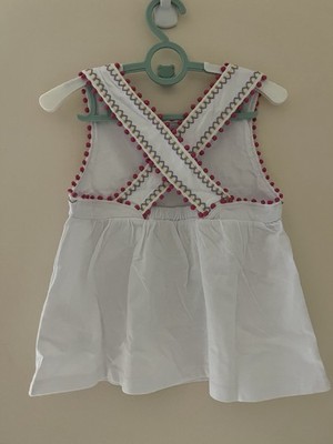 Mini Boden White Cross Back Embroidered Top 4-5Y( bundling available)