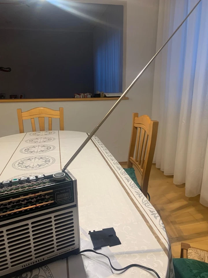 Telefunken BajazzoCompact Compact 201 Cassette Tonbandgerät Vintage Radio - Bild 2 von 4