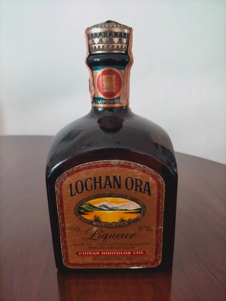 BOTTIGLIA DA COLLEZIONE LOCHAN ORA LIQUEUR CHIVAS BROTER LTD - Immagine 2 di 4