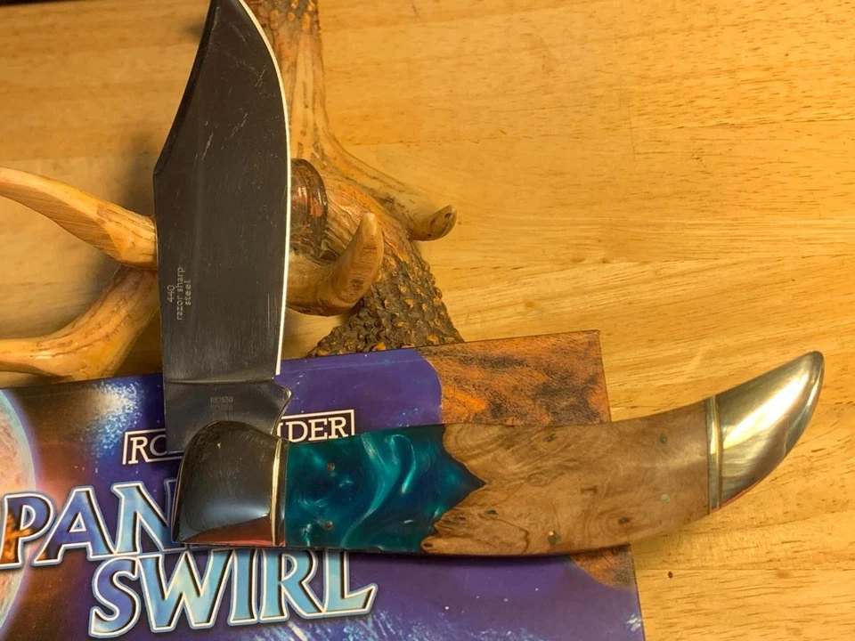 Navaja de bolsillo Rough Rider Pandora Swirl Deer Slayer 5 1/2" RR2650 Foto 4 de 4