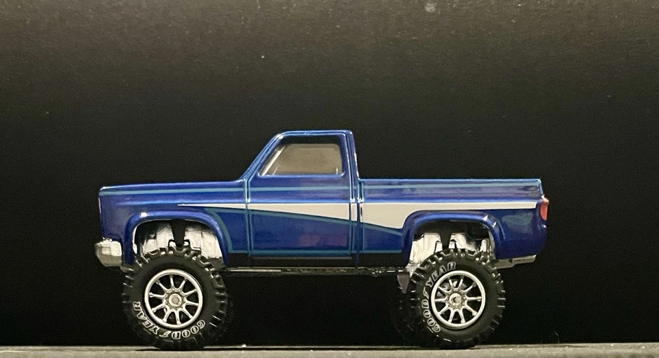 Elevación, ruedas y neumáticos Hot Wheels 83 Chevy Silverado PERSONALIZADOS pilotos reales Foto 4 de 4