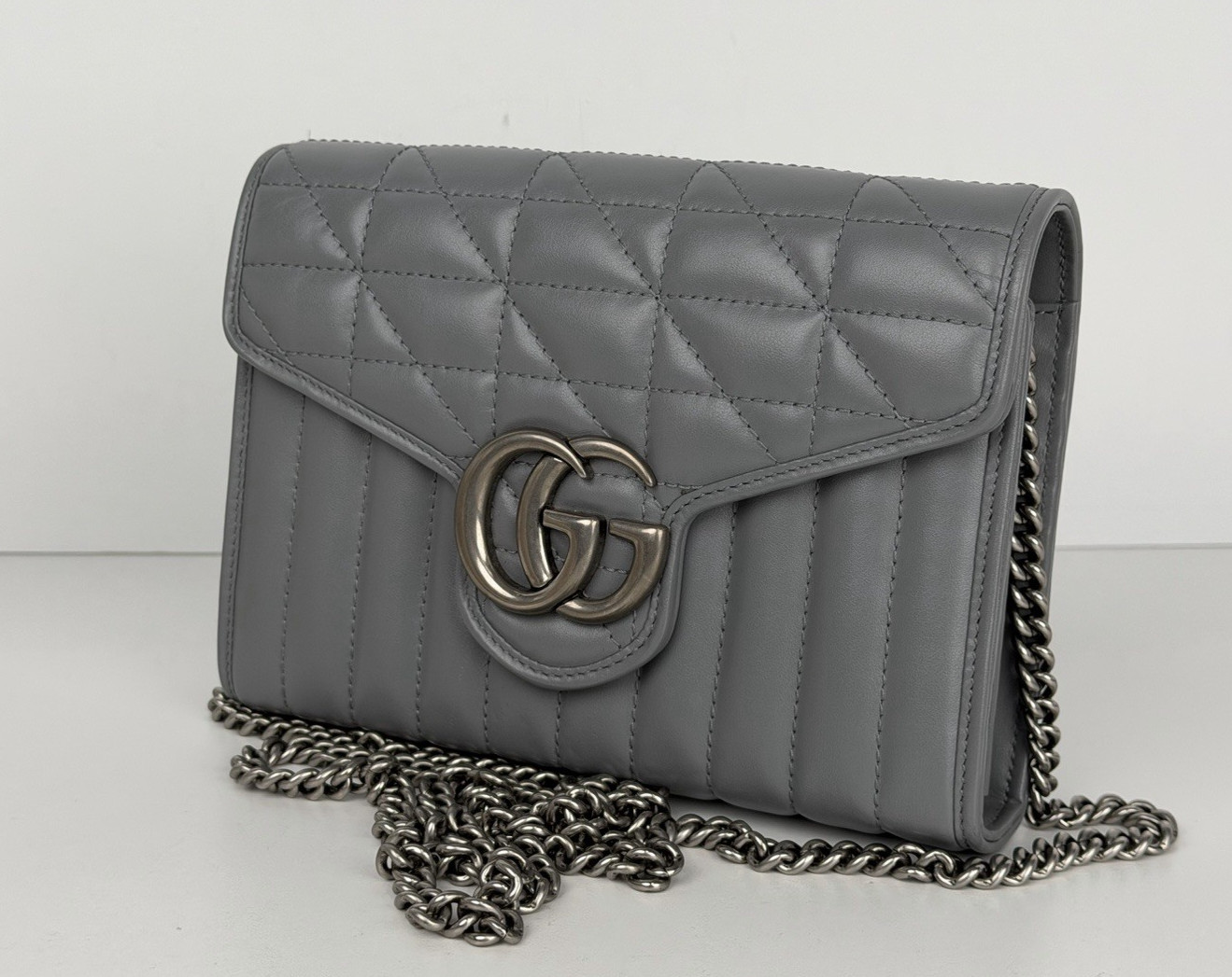 Gucci GG Marmont Shoulder Bag in Grey Matelasse Leather