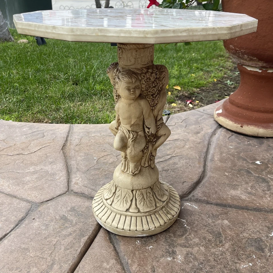 Mesa de mármol sintético vintage base querubín soporte Hollywood Regency figura Cupido bebé Foto 2 de 4
