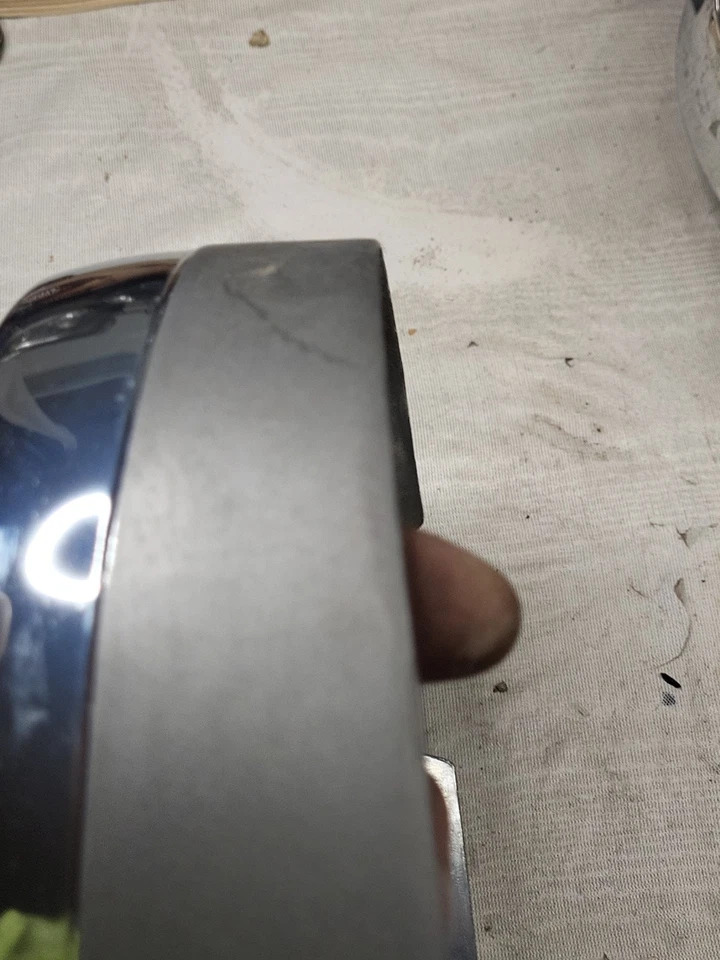 Chrysler New Yorker 1970 bisel de faros Foto 4 de 4