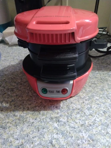 Hamilton Beach Breakfast Sandwich Maker - Create Delicious Breakfasts with Ease
