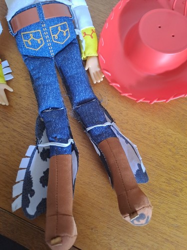 Toy Story Jessie Talking Figure Doll Push Button - Picture 6 of 8
