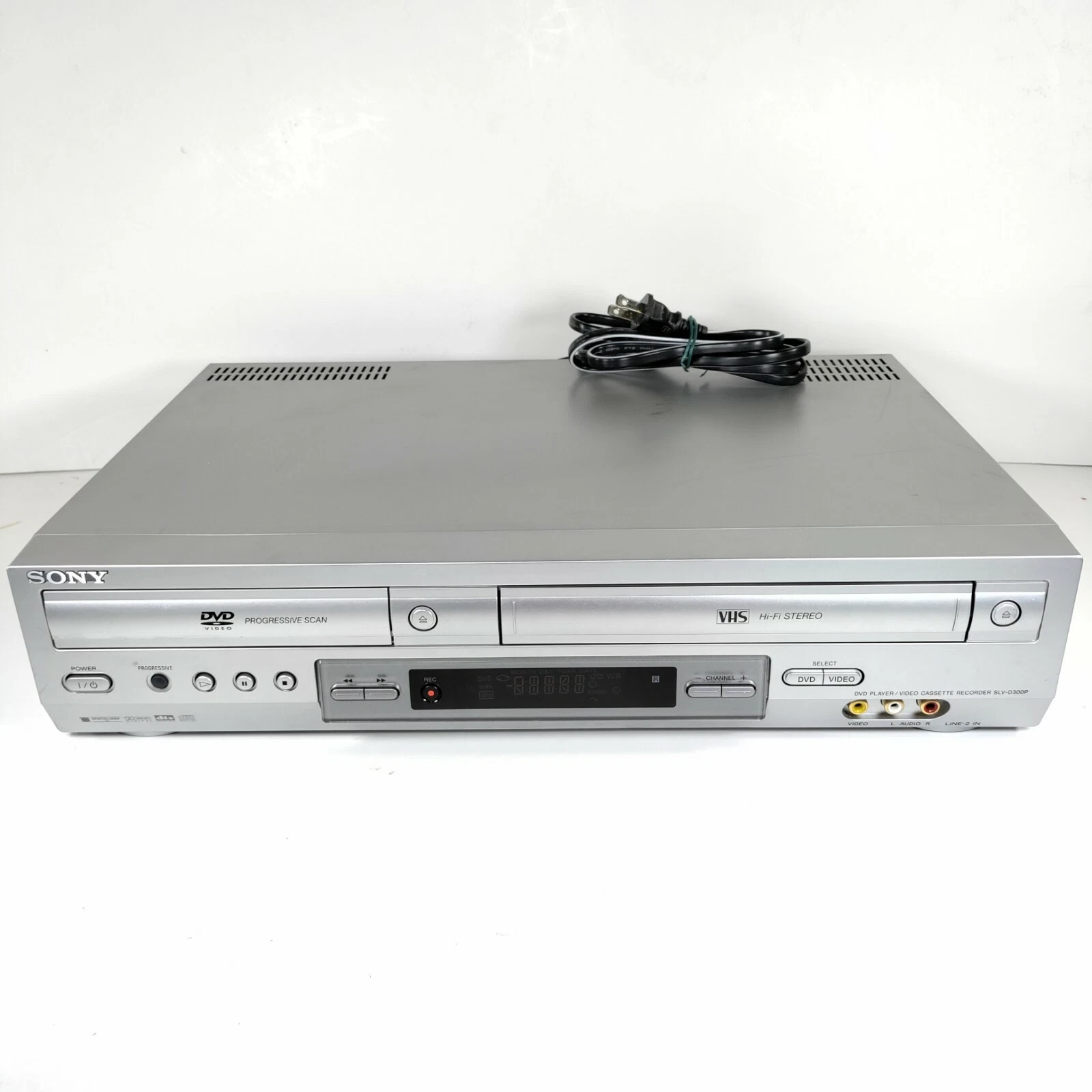 Sony DVD / VCR Player Combo SLV-D300P Repair Or Parts Only VCR Works No Remote