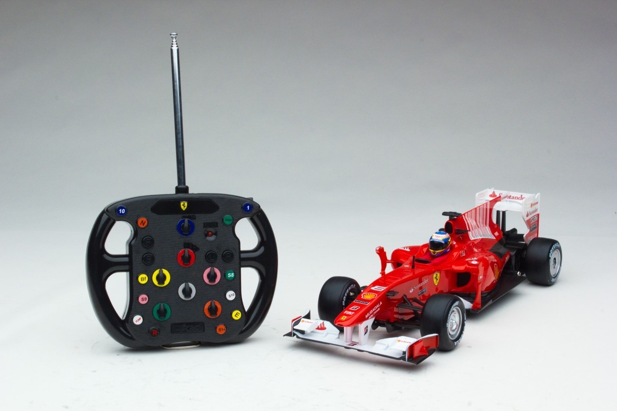 Ferrari F10 F1 | 1:20 | Quality R/C Model Car w/ F1 Steering Wheel