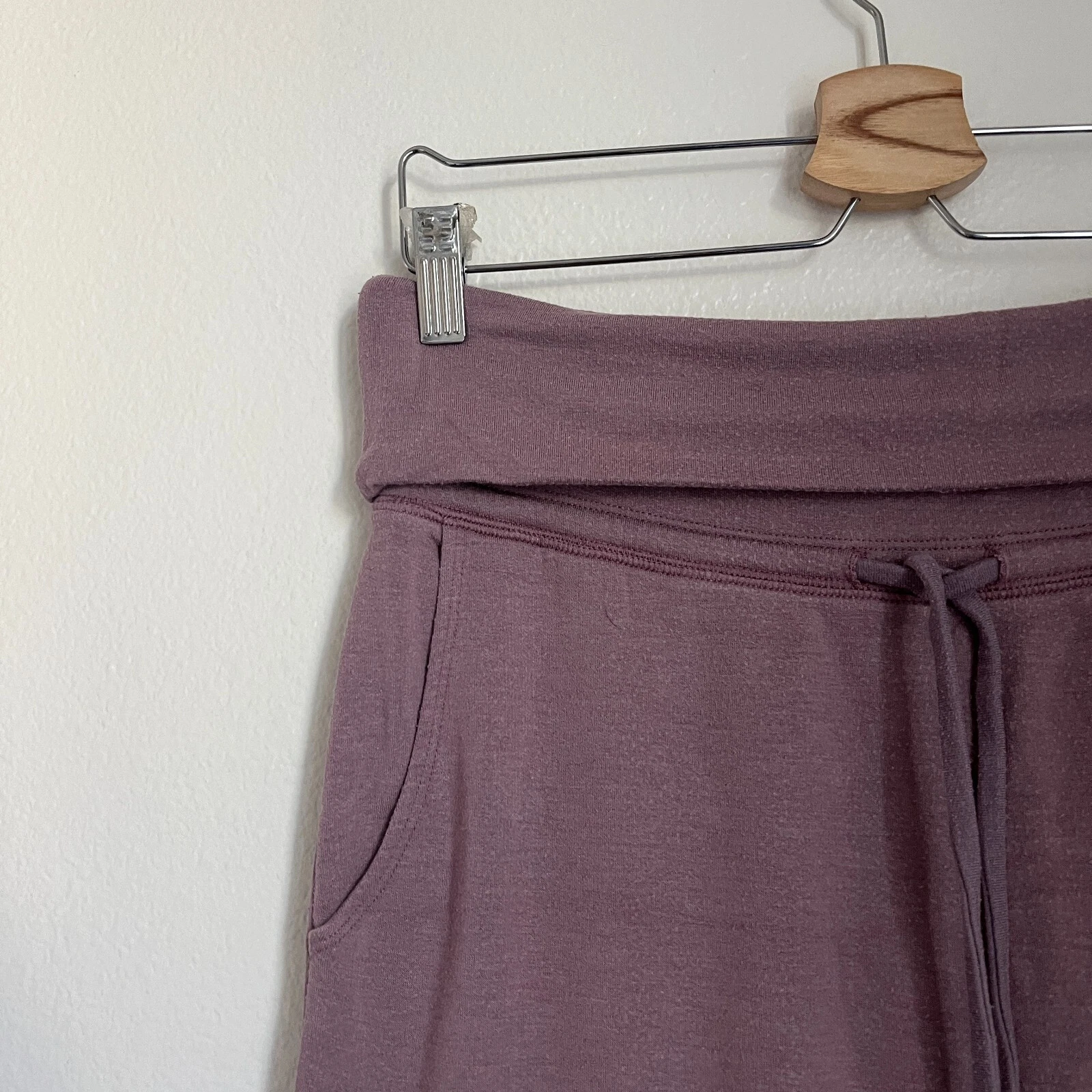 beyond-yoga tonal block foldover sweatpants
