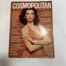 Cosmopolitan Magazine - November 1973 PAT HERRON COVER BY SCAVULLO Vintage