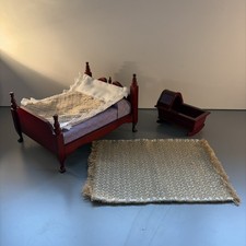 Dolls House Furniture. 1/12 Scale Bedroom Set. Bed, rug and crib