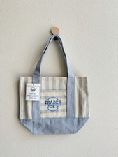 Mini bolso de mano Trader Joe’s de lona a rayas pastel nuevo con etiquetas - azul - 2026 limitado