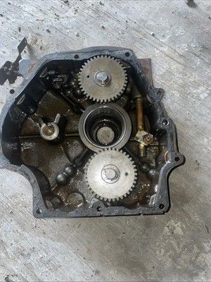 Tecumseh OH180 Engine Balance Gears Cylinder Cover