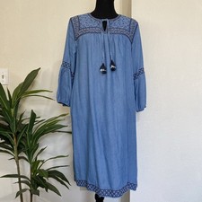 J Jill Denim M Embroidered Chambray Dress Boho Peasant Spring Flowy Tencel