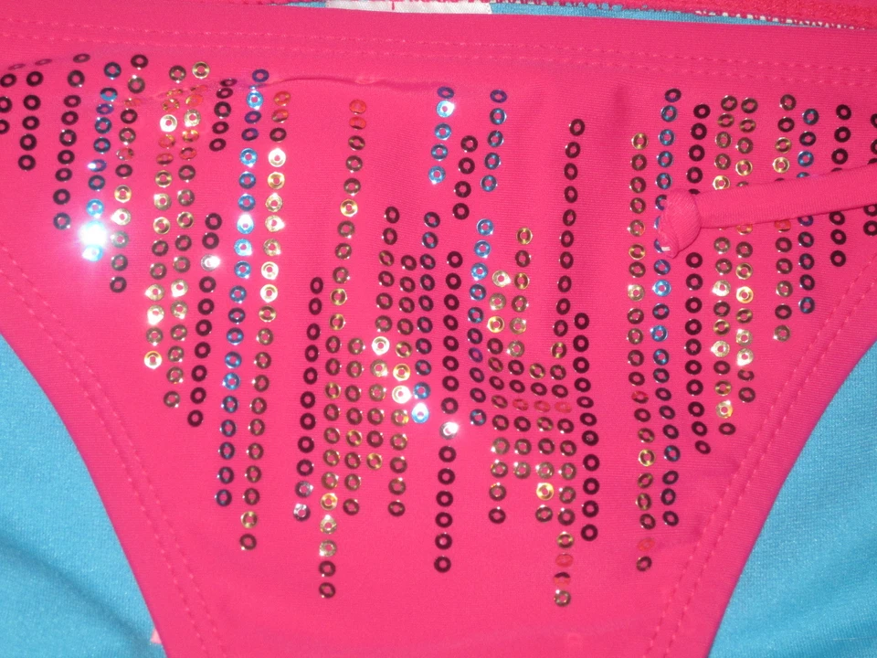NUEVO CON ETIQUETAS XHILARATION TARGET S ROSA MULTICOLOR LENTEJUELAS BLING CORBATA BIKINI PARTE INFERIOR Foto 2 de 4