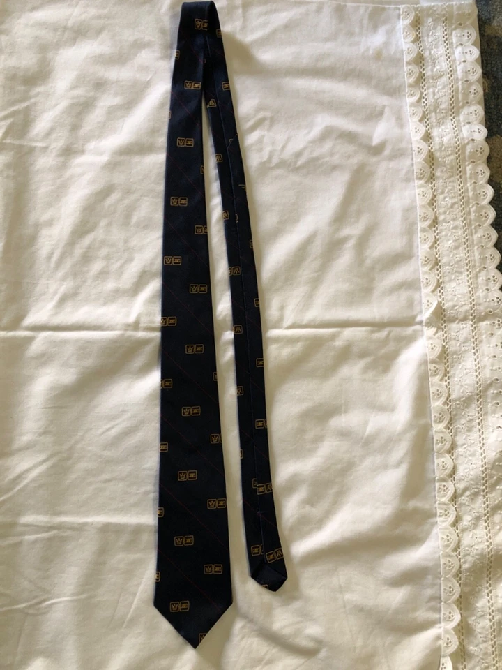 Corbata Fieldcrest Cannon Mills para Hombres Etiqueta Azul Seda EE. UU. Corona Coleccionistas Foto 2 de 3