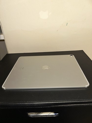 Ipad Pro 3rd Gen 12.9inch Wifi+LTE (screen Cracked) - Picture 4 of 17