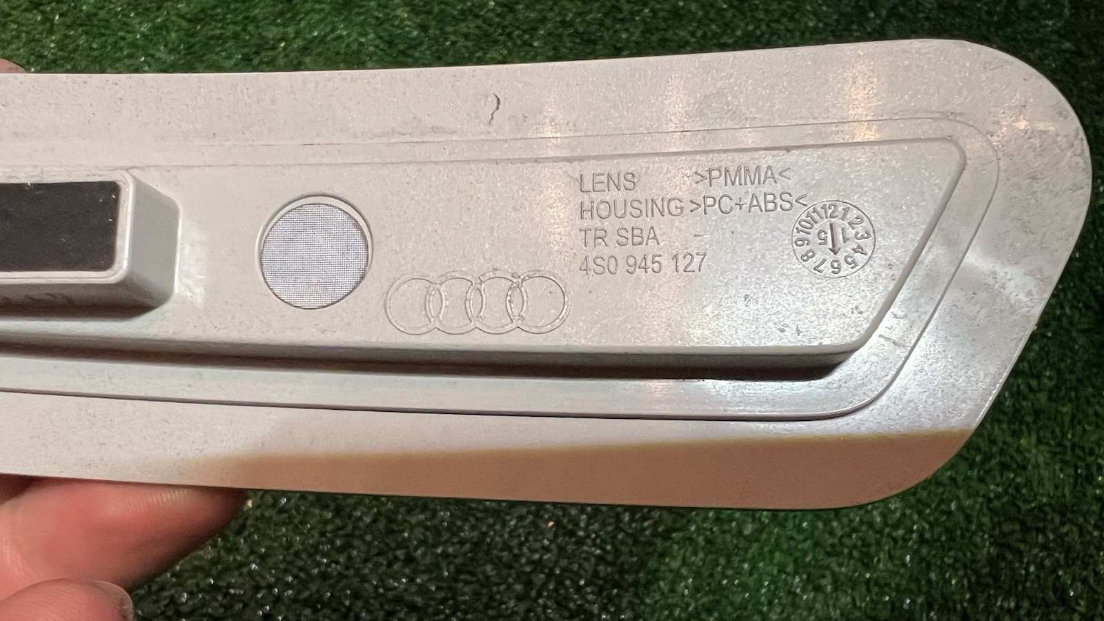 AUDI R8 REAR RIGHT BUMPER SIDE MARKER LIGHT – OEM 4S0 945 127