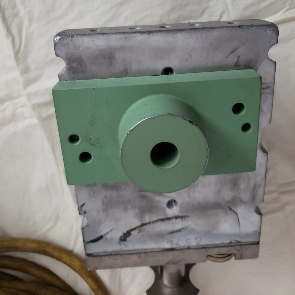 TD Williamson Plastic Socket Fusion Iron Welder 1-1/4" IPS 120vAC 5611 - Image 2 of 4