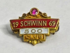 1969 SCHWINN 500 CLUB DEALER PIN - VINTAGE GOLD JEWELRY - STINGRAY KRATE PANTHER