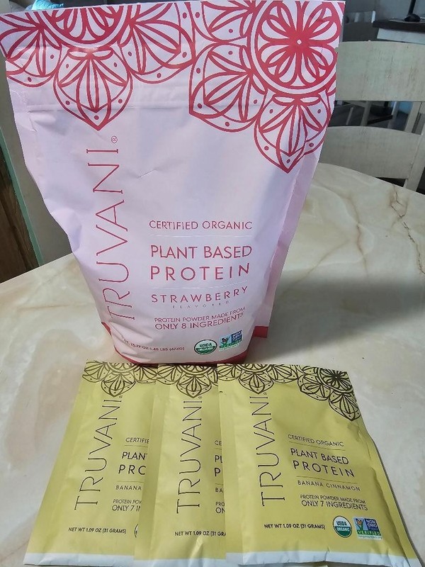 New Truvani Organic Strawberry Plant Based Protein Powder shake w/ samples