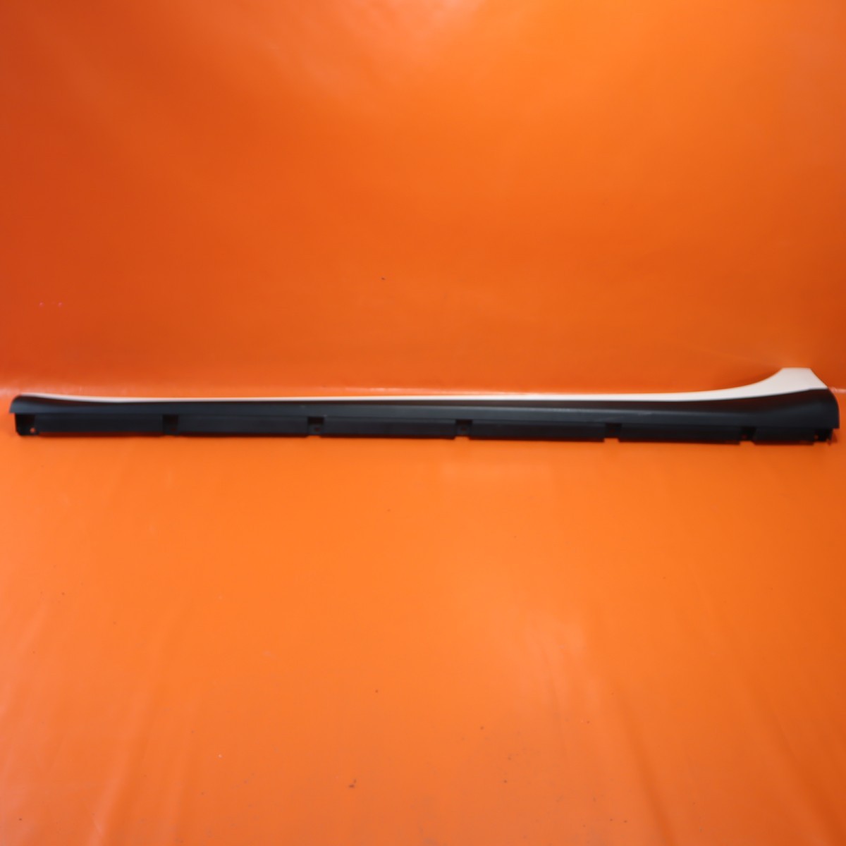Maserati Ghibli 2014-2017 LEFT Rocker molding P/N 670010789