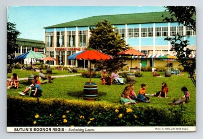 Butlins Ferienlager: Bognor Regis. Liegewiesen. John Hinde. Posted 1961.