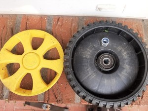 Wolf Rasenmäher Ambition 40 Rad vorne hinten