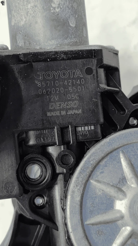 Регулятор окна передней пассажирской двери с двигателем 2019-2021 Toyota RAV4 OEM - Изображение 4 из 4