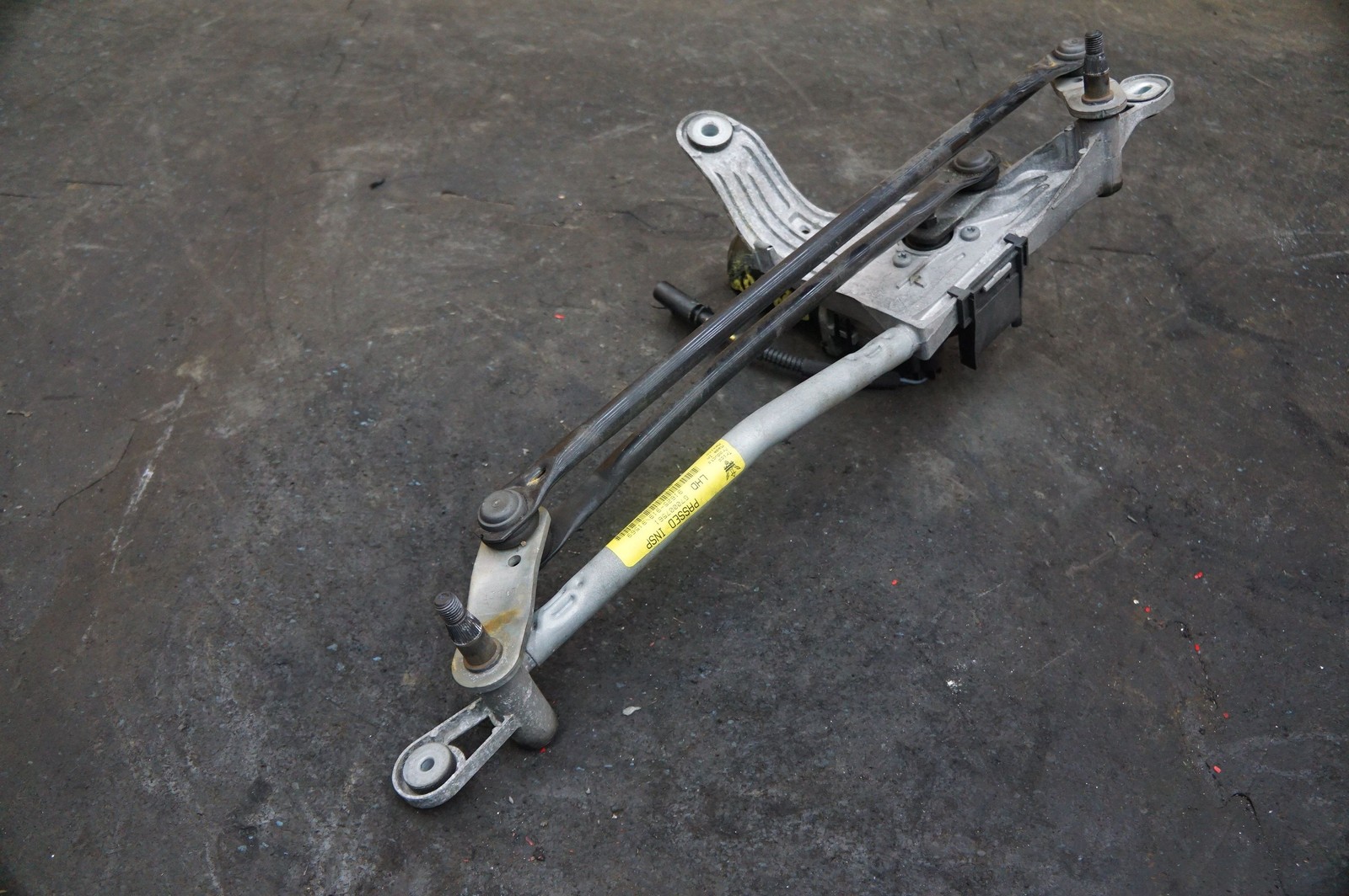 Front Window Wiper Motor Linkage 670007561 Maserati Quattroporte Ghibli 2013-17+