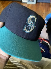 Vintage 90s New Era Fitted Mariners (derby)made In USA