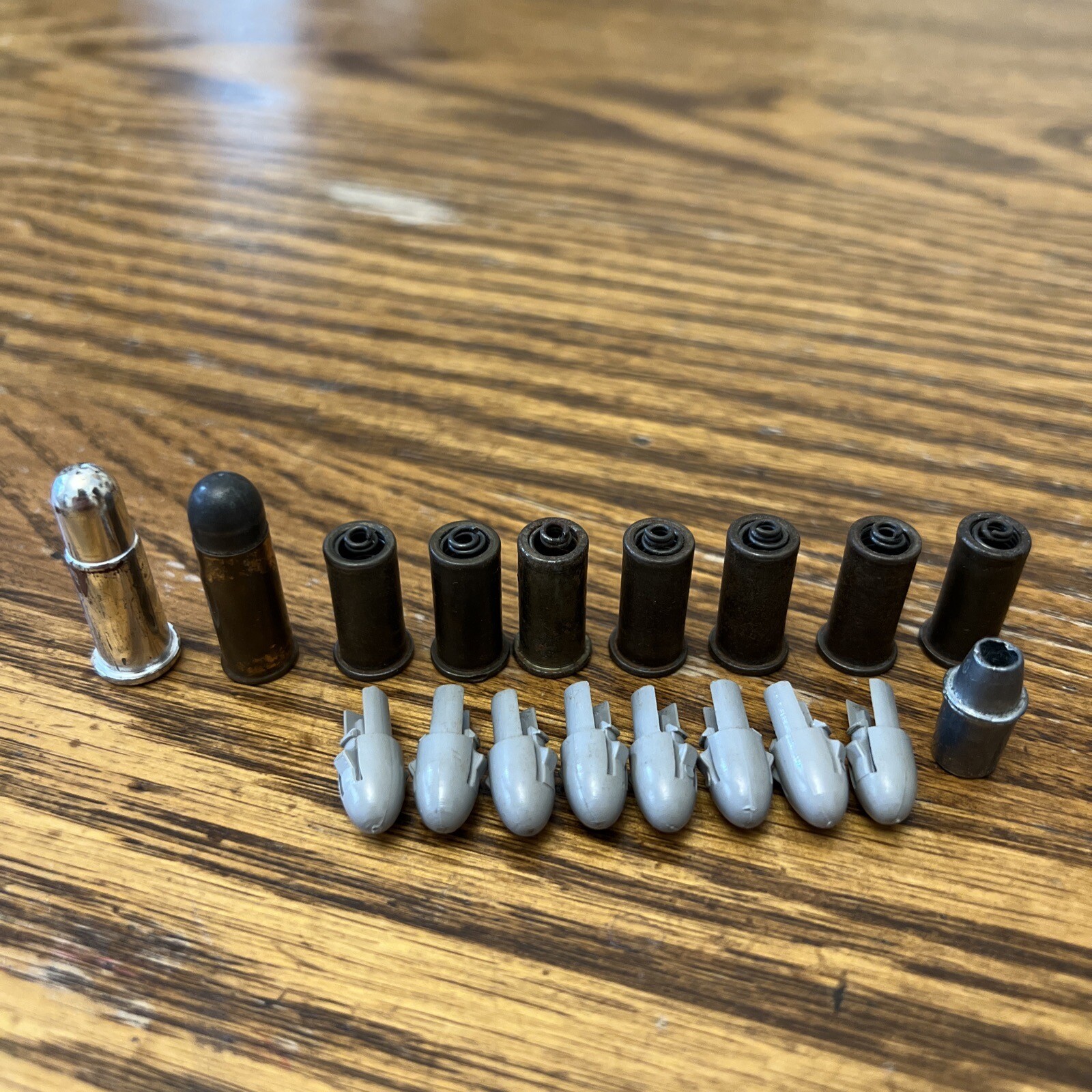 LOT OF (18) MATTEL CAP GUN & SPRING LOADED SHOOTIN SHELL CAP GUN