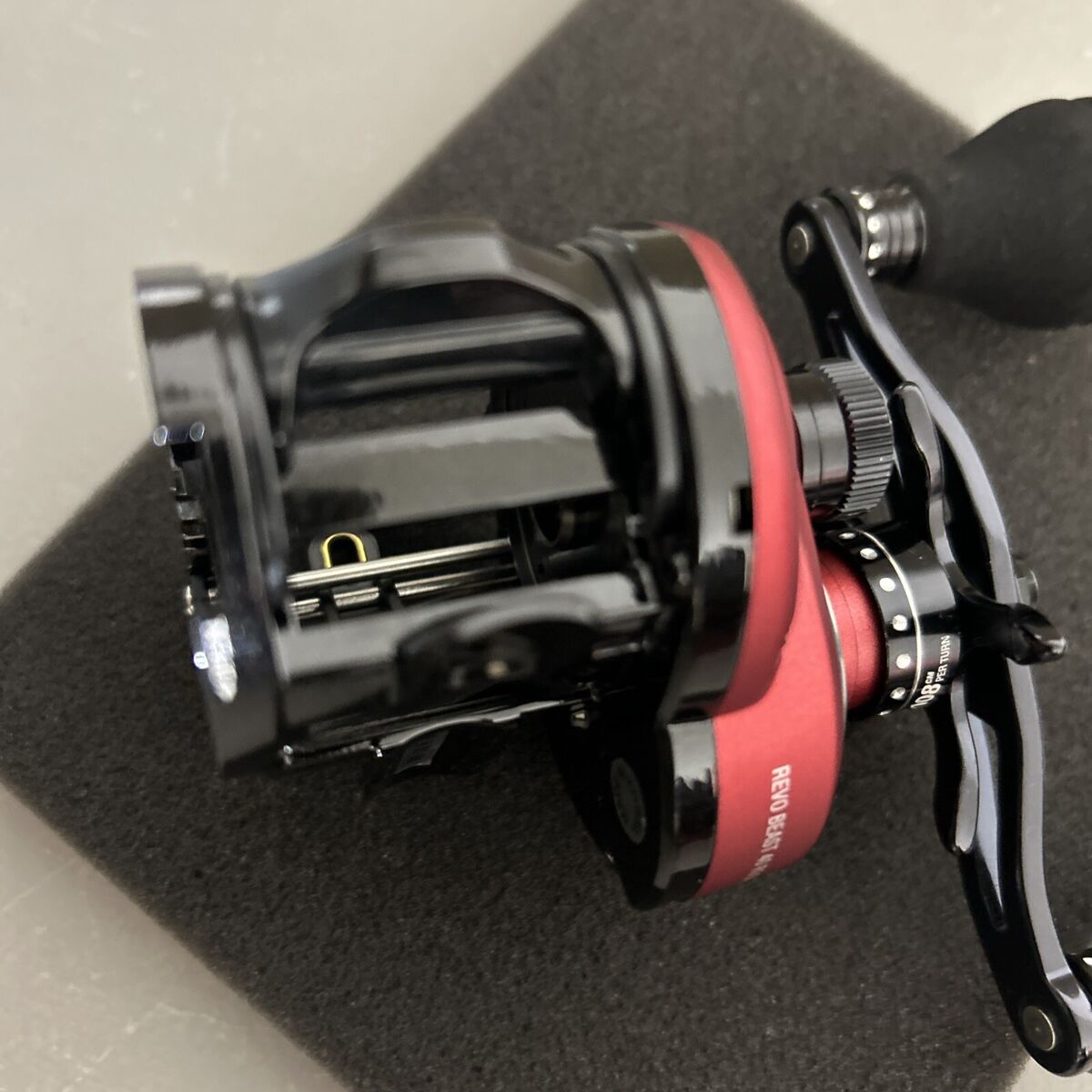 Abu Garcia Revo Beast 40 Rocket 9.2:1 Retrieve Baitcasting Abu Garcia Revo Beast 40 Rocket 9.2:1 Retrieve Baitcasting