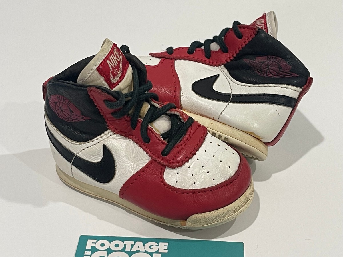 OG BABY 1985 NIKE AIR JORDAN 1 CHICAGO BULLS I WHITE BLACK OG BABY 1985 NIKE AIR JORDAN 1 CHICAGO BULLS I WHITE BLACK