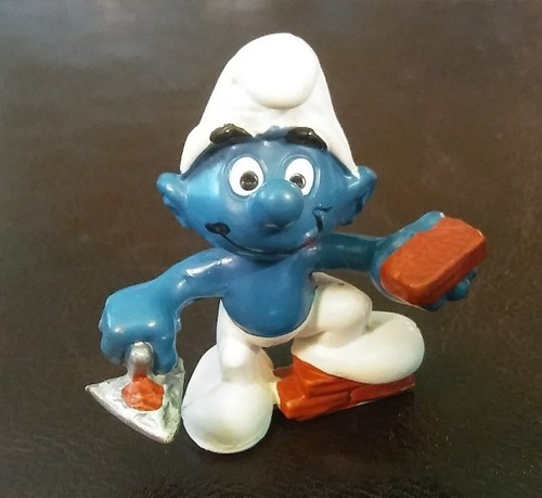 vintage 1981 smurfs peyo schleich bricklayer smurf brick layer